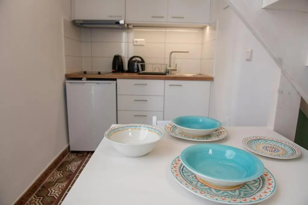 The Little Big Apartment In The Heart Of Heraklion