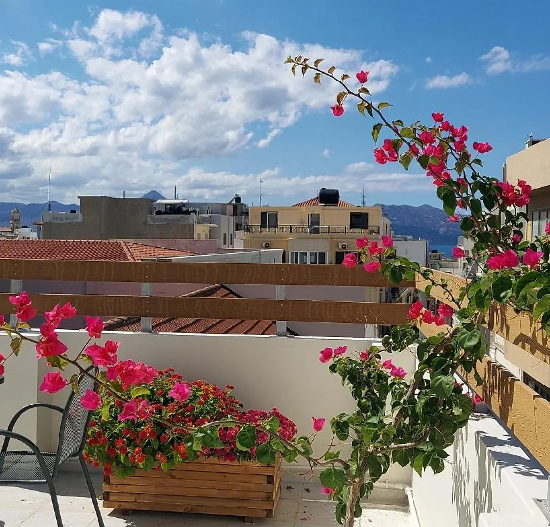 The Little Big Apartment In The Heart Of Heraklion
